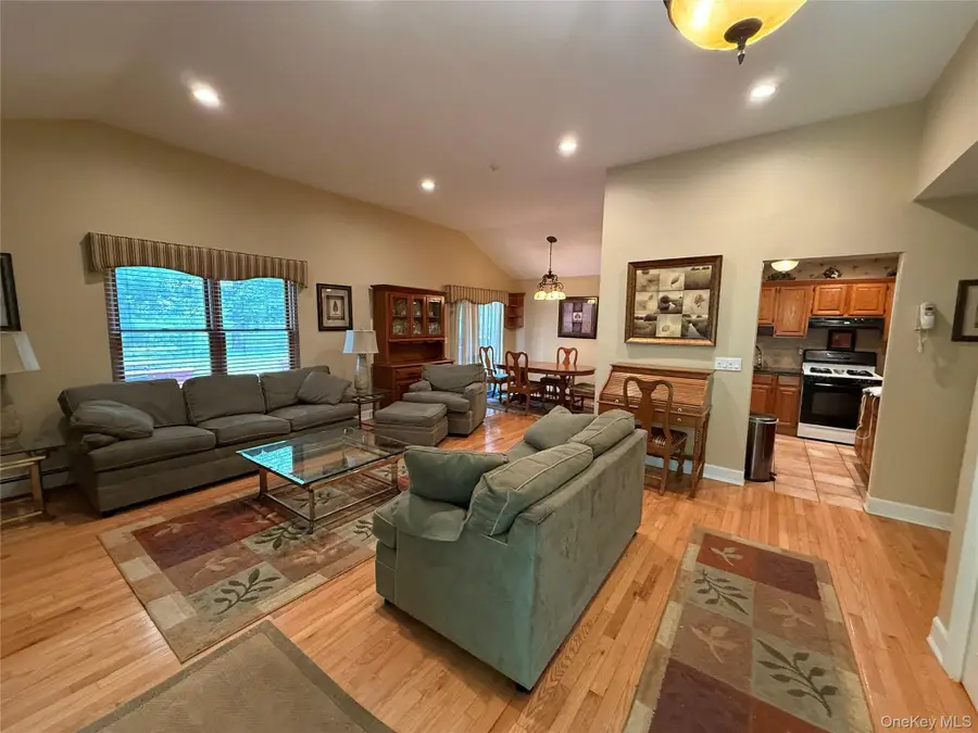 64 Cobbleridge Lane, Manorville, NY 11949 - #3