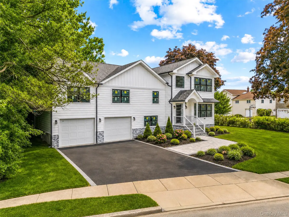 2 Circle Drive, Syosset, NY 11791 - #1