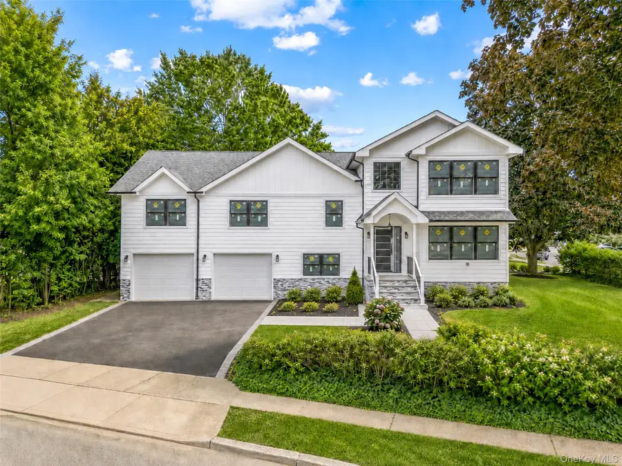 2 Circle Drive, Syosset, NY 11791 - #2