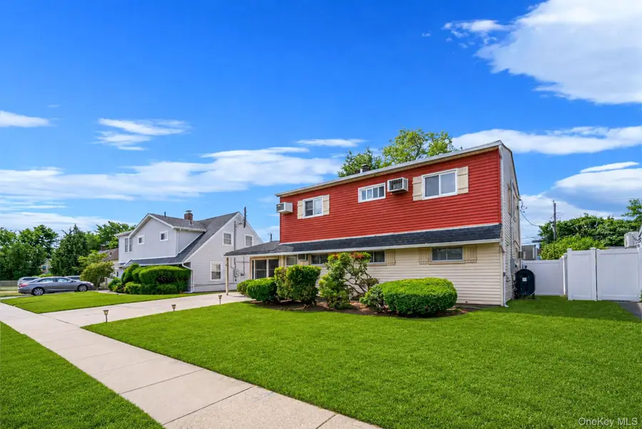 36 Sunrise Lane, Levittown, NY 11756 - #3