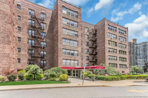 209-39 23rd Avenue #3F, Bayside, NY 11360