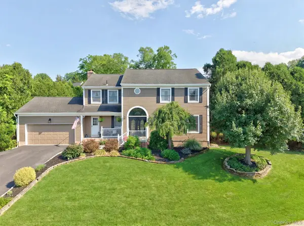 17 Kenilworth Lane, Warwick, NY 10990