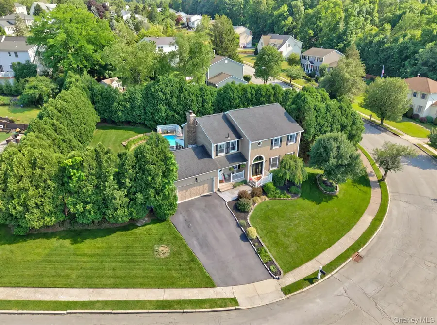 17 Kenilworth Lane, Warwick, NY 10990 - #2