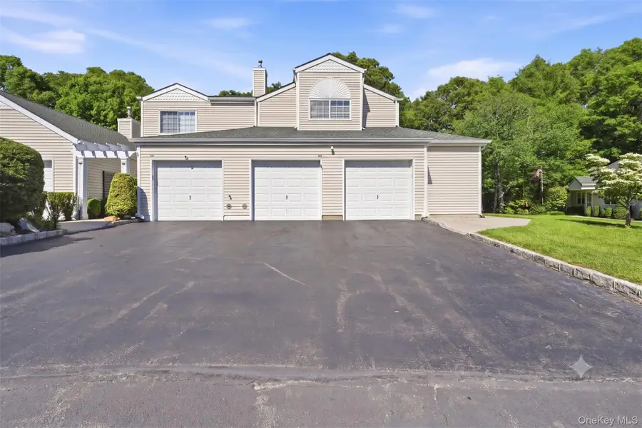 129 Farm House Court #129, Manorville, NY 11949 - #3