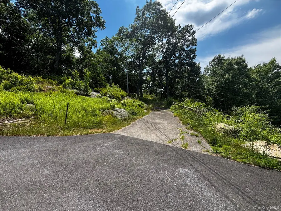 560 Oscawana Lake Road, Putnam Valley, NY 10579 - #3
