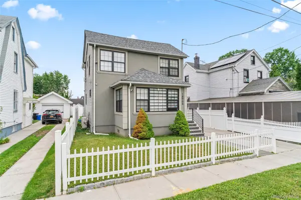 18906 122nd Avenue, Springfield Gardens, NY 11413