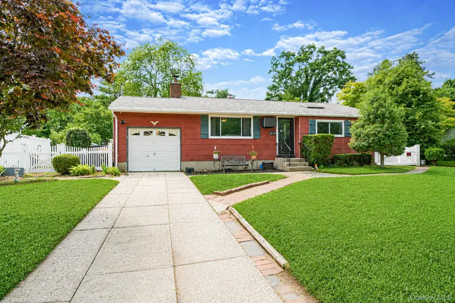 180 Whitetail Lane, Central Islip, NY 11722 - #2