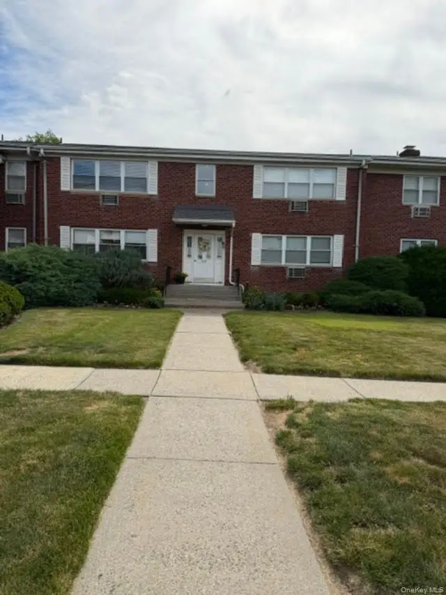 233 N Middletown Road #D, Pearl River, NY 10965 - #2
