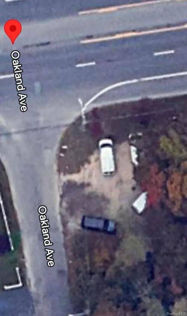 Oakland Avenue, Miller Place, NY 11764