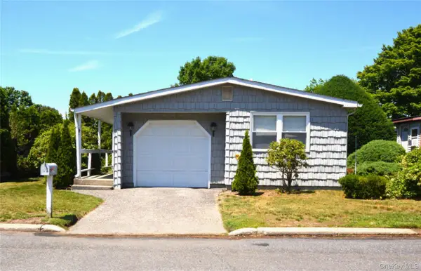 36 Village E, Manorville, NY 11949
