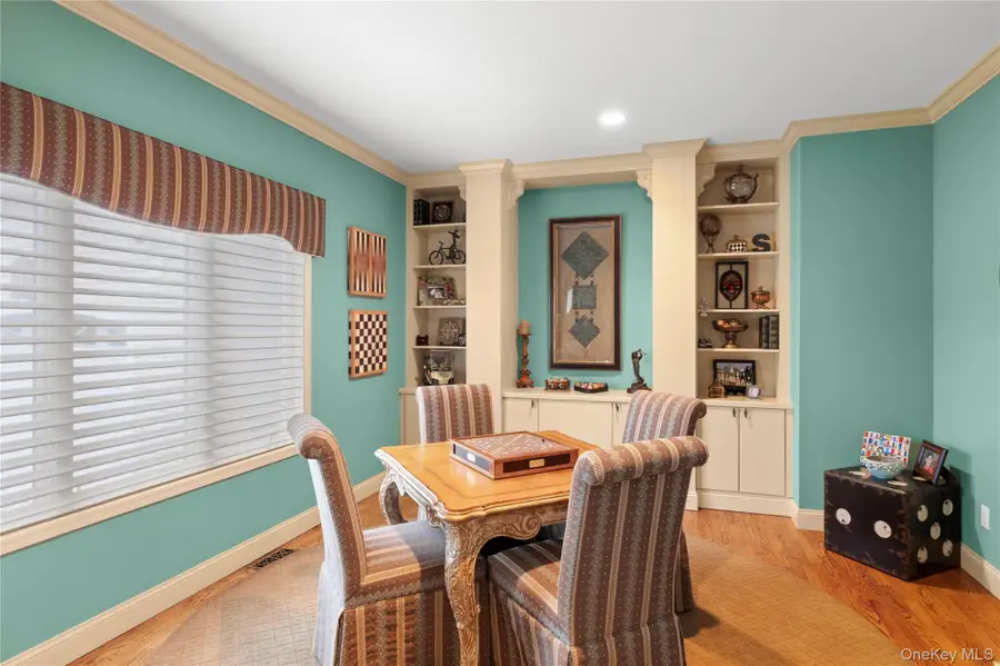56 Sage Hollow Court, Dix Hills, NY 11746 - #3