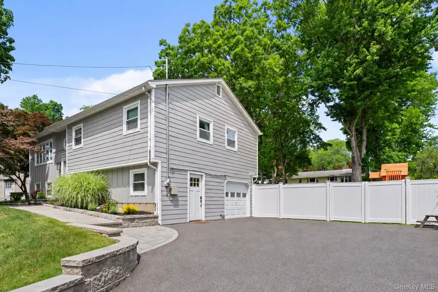 575 Babbling Brook Lane, Valley Cottage, NY 10989 - #3
