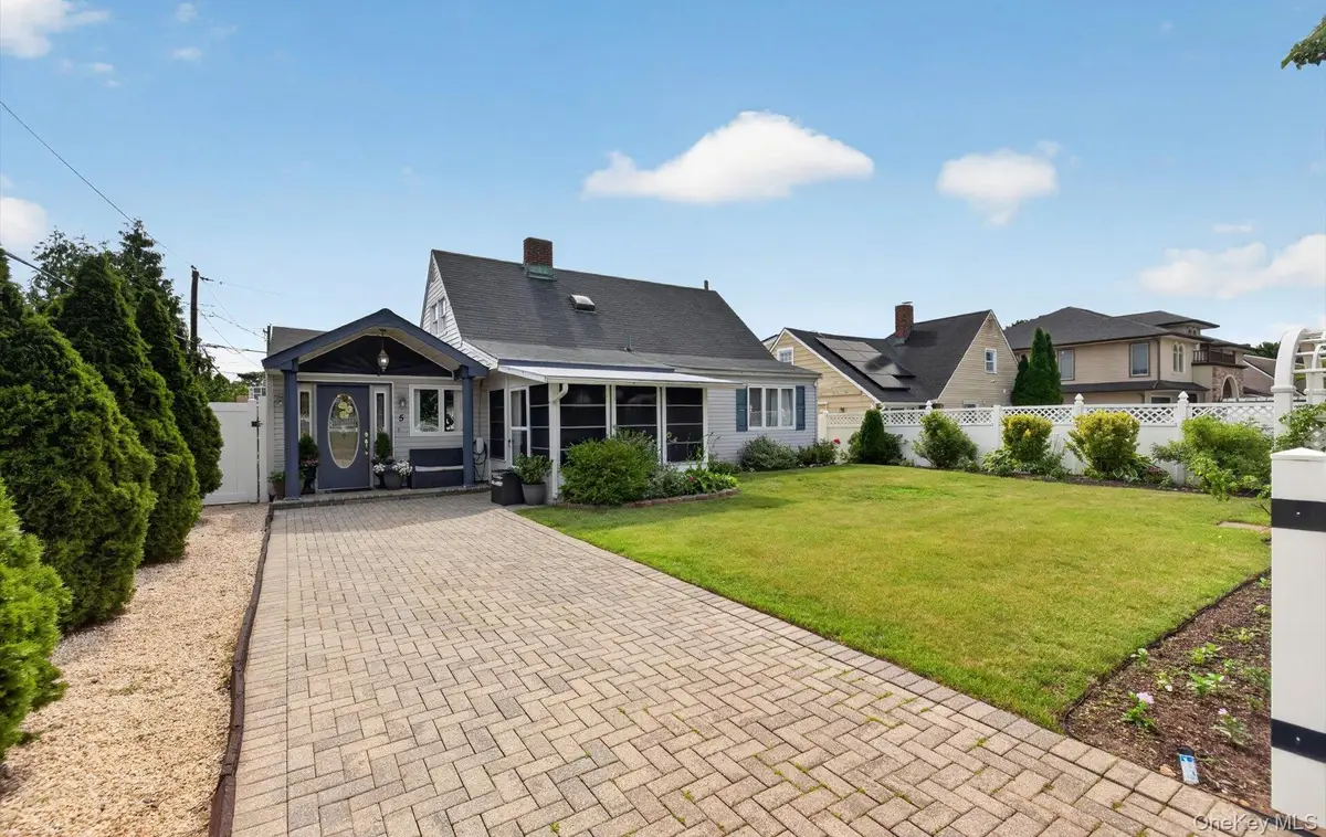 5 Long Lane, Levittown, NY 11758 - #1