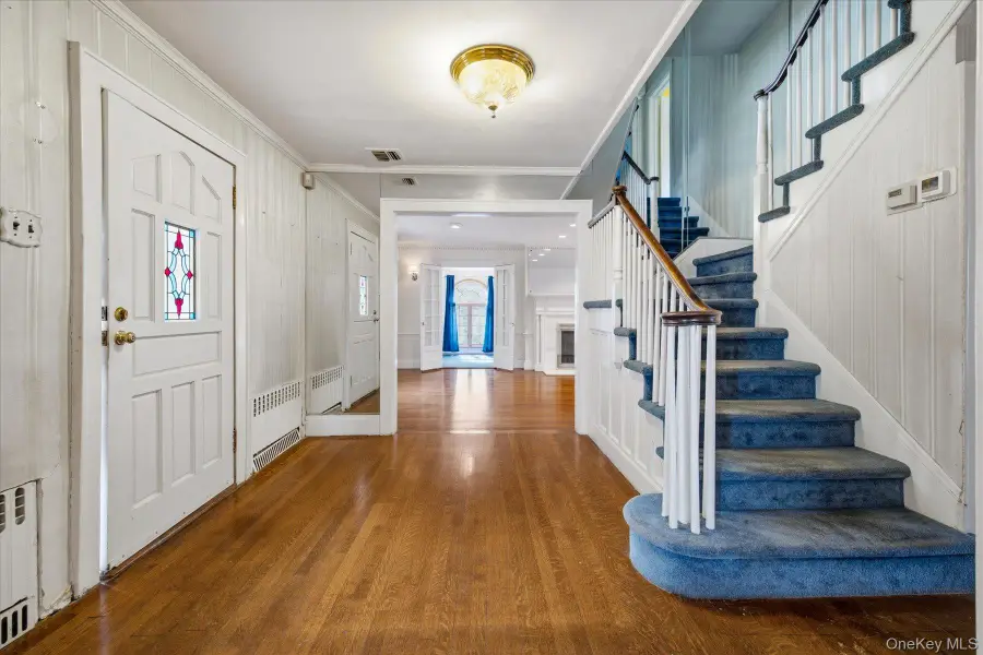 68 Oxford Road, Rockville Centre, NY 11570 - #3