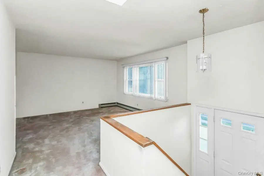 1085 Hempstead Avenue, South Hempstead, NY 11550 - #3