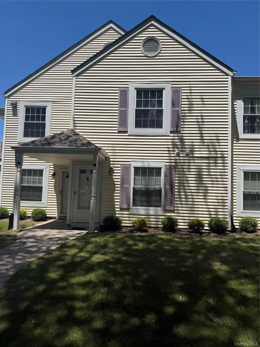 124 Fairview Circle, Middle Island, NY 11953 - #2