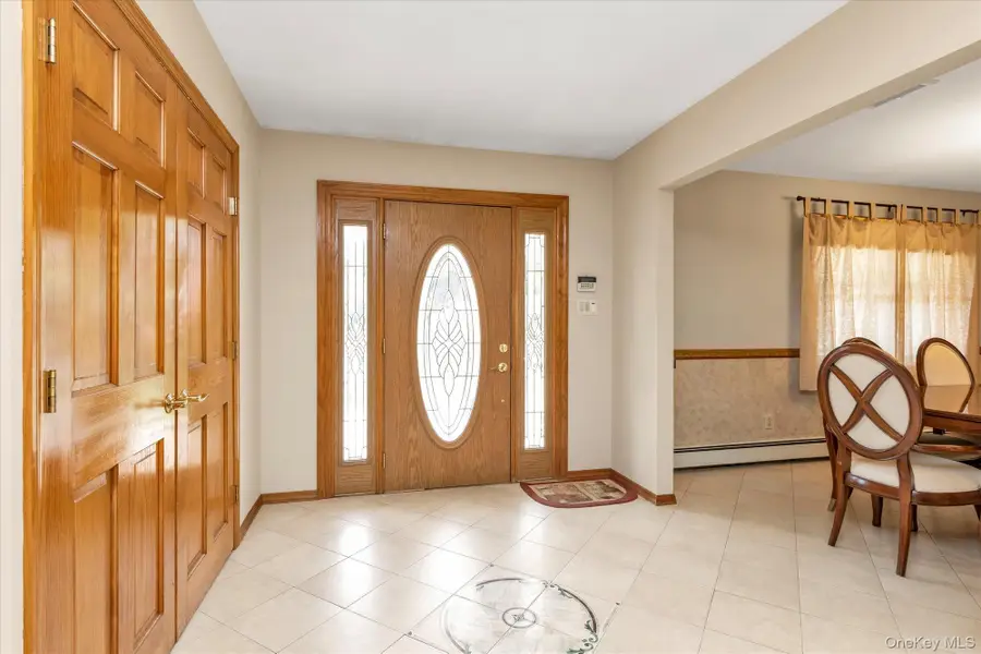 7 Freedom Court, Babylon, NY 11702 - #2