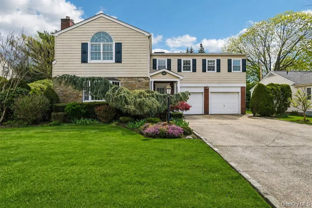 221 Kensington Road, Garden City, NY 11530 - #1