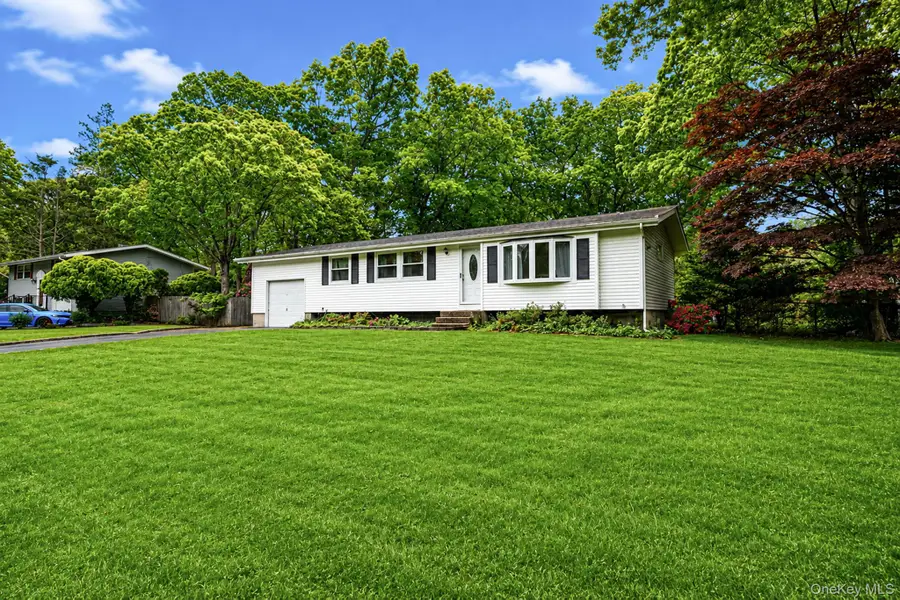 16 Lodge Lane, East Setauket, NY 11733 - #3