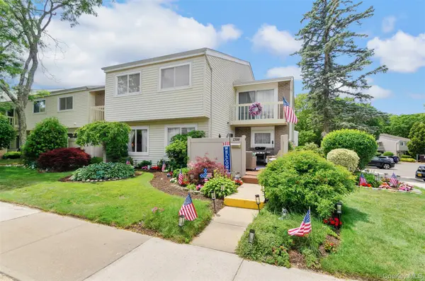 230 Springmeadow Drive #M, Holbrook, NY 11741