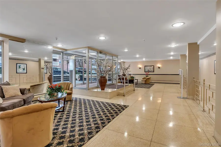 45 Hill Park Avenue #3D, Great Neck, NY 11021 - #3