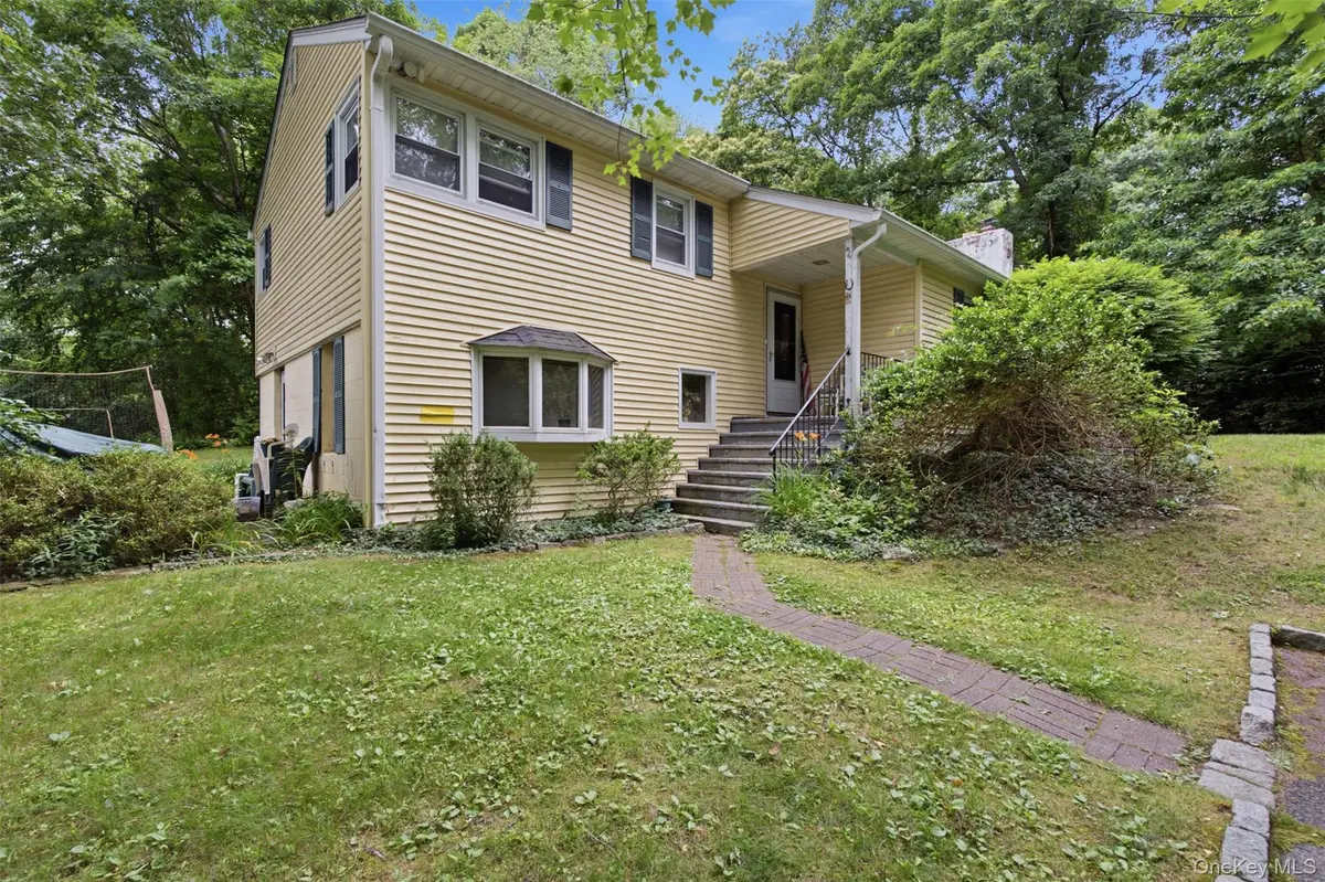 4 Lorraine Road, South Salem, NY 10590 - #1