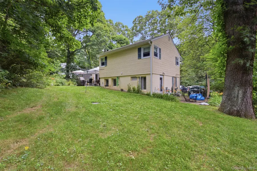 4 Lorraine Road, South Salem, NY 10590 - #3