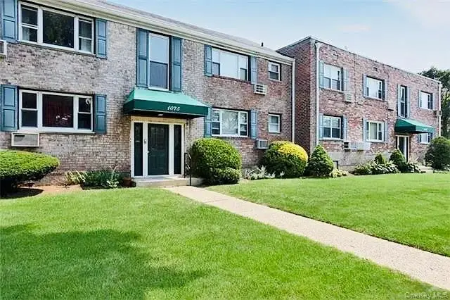 1075 Fenwood Drive #3, Valley Stream, NY 11580 - #1