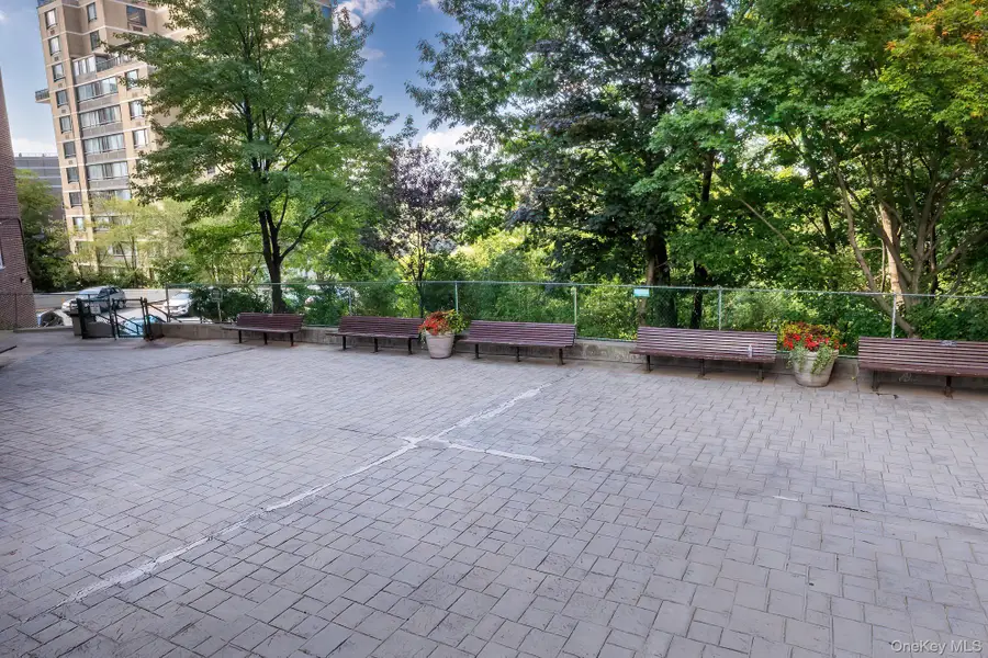 55 Knolls Crescent #2H, Bronx, NY 10463 - #2