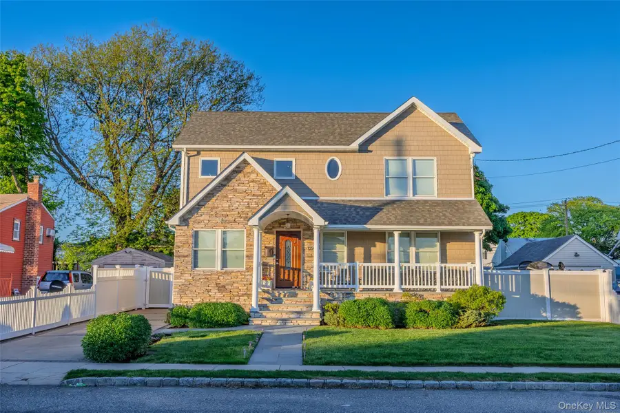 122 Linton Avenue, Lindenhurst, NY 11757 - #3