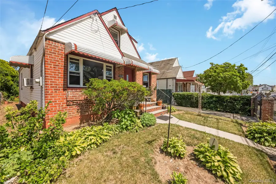 12135 Milburn Street, Springfield Gardens, NY 11413 - #2