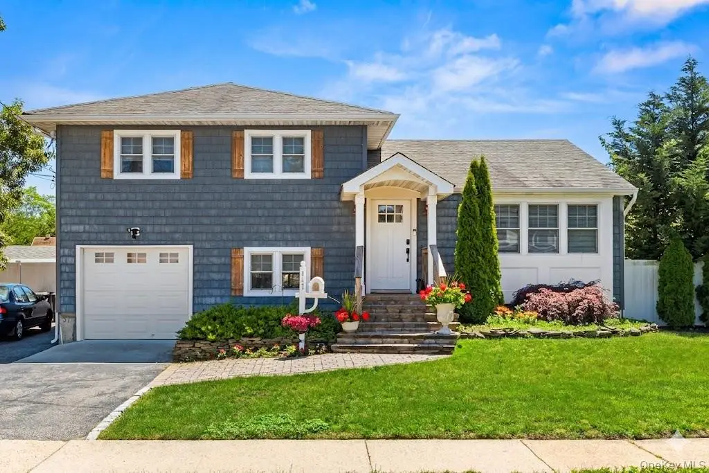 857 Milligan Lane, West Islip, NY 11795 - #1