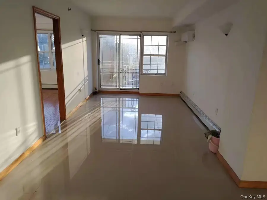 71-66 Parsons Boulevard #3F, Fresh Meadows, NY 11365 - #2