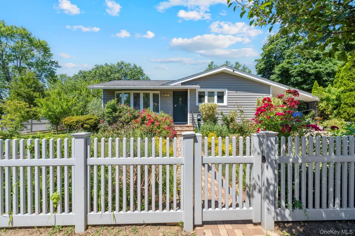 1 Hale Place, Roosevelt, NY 11575 - #1