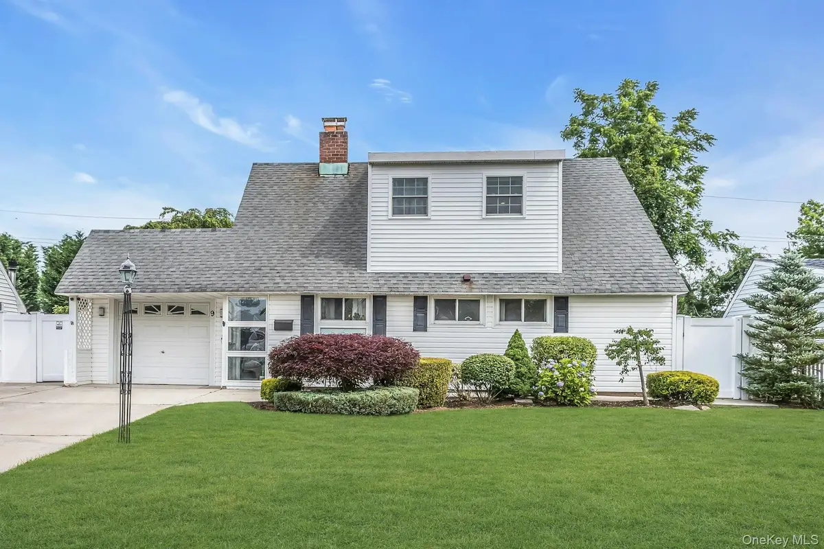 9 Deep Lane, Wantagh, NY 11793 - #1