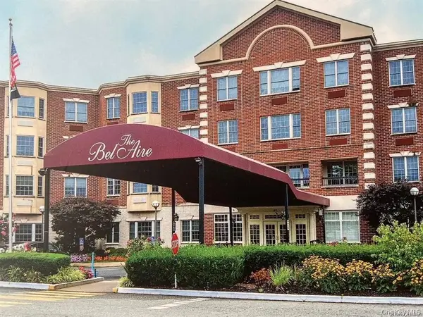 50 Merrick Avenue #415, East Meadow, NY 11554