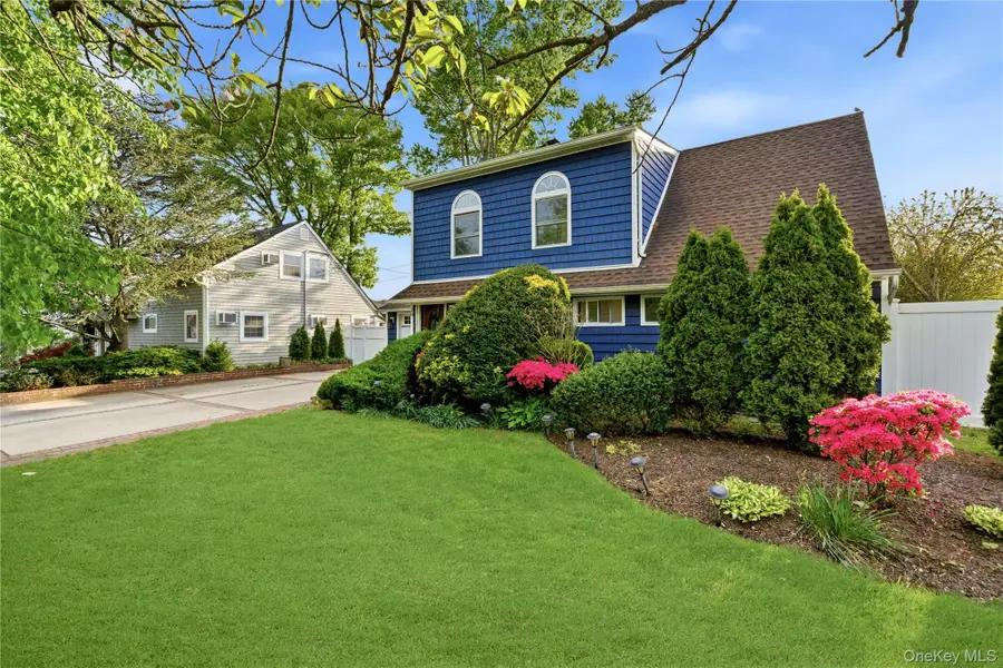 10 Wildflower Lane, Wantagh, NY 11793 - #2