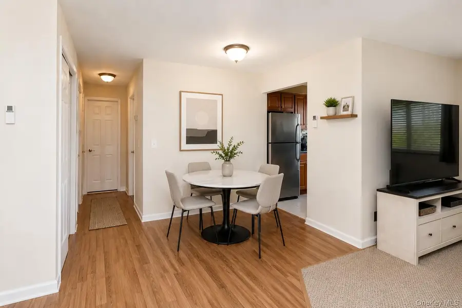 2423 Union Boulevard #8B, Islip, NY 11751 - #3