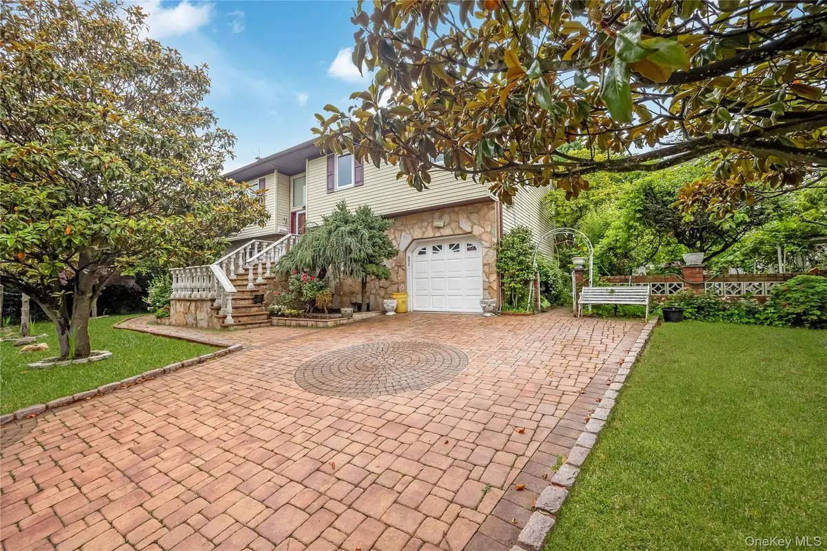 26 Block Terrace, Farmingdale, NY 11735 - #1