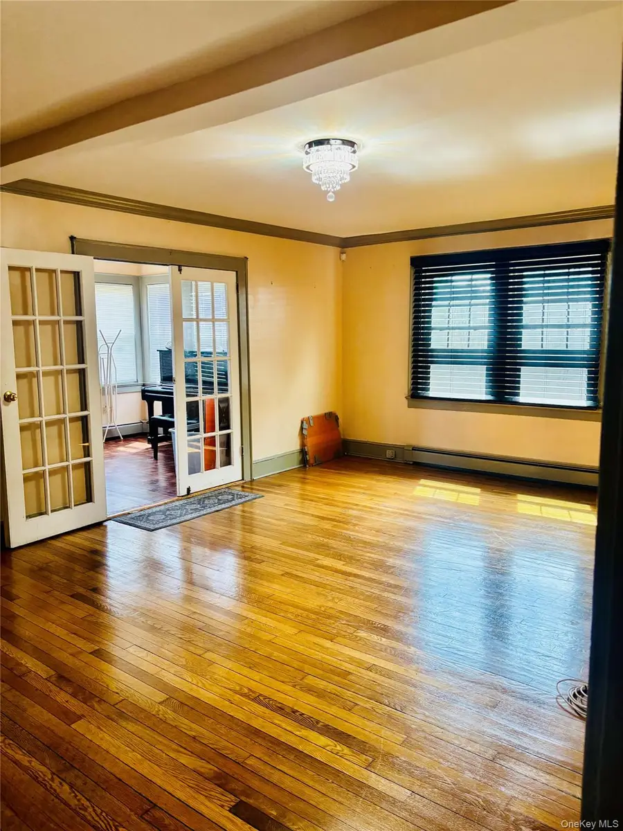 535 Cross Street, Westbury, NY 11590 - #3