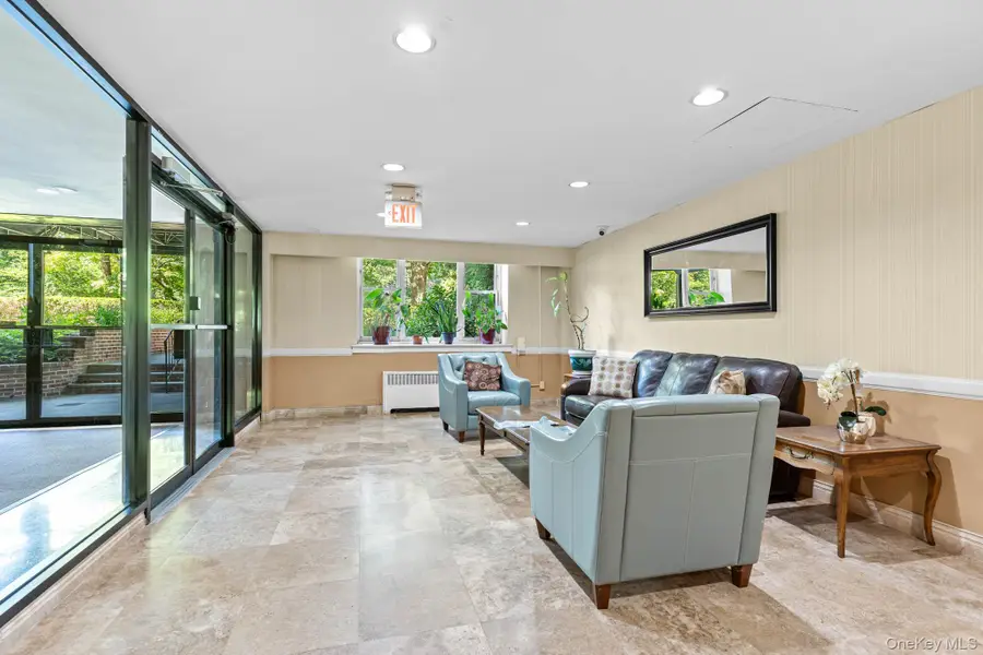 12 Westchester Avenue #6F, White Plains, NY 10601 - #2