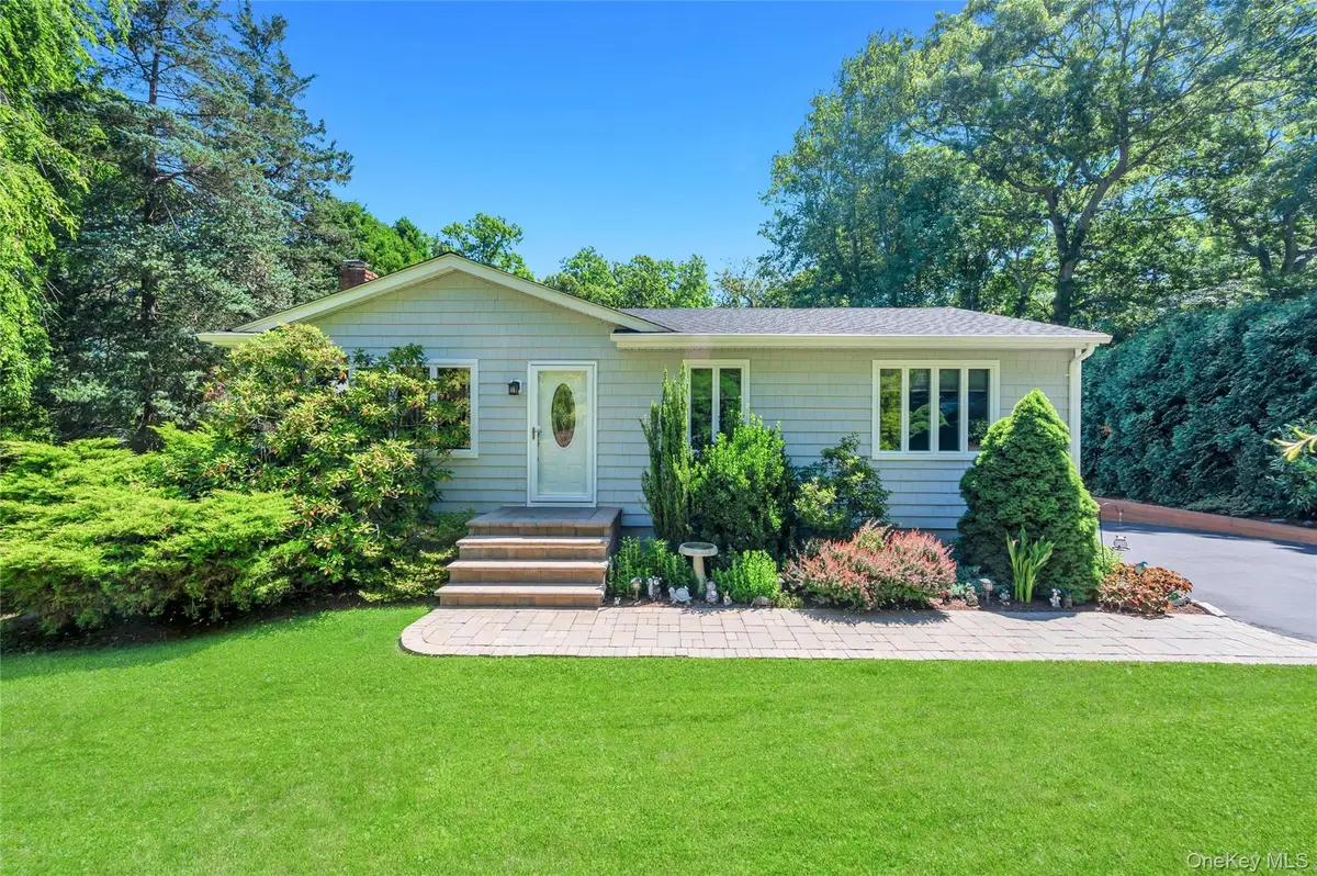 33 East Street, Middle Island, NY 11953 - #1