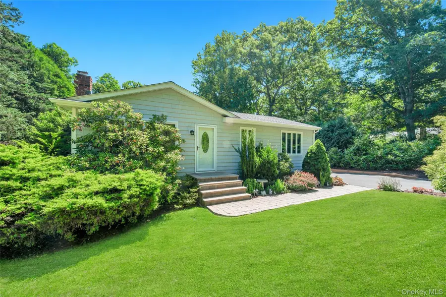 33 East Street, Middle Island, NY 11953 - #3