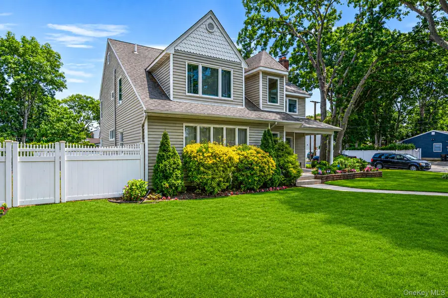 77 Toomey Road, West Islip, NY 11795 - #3