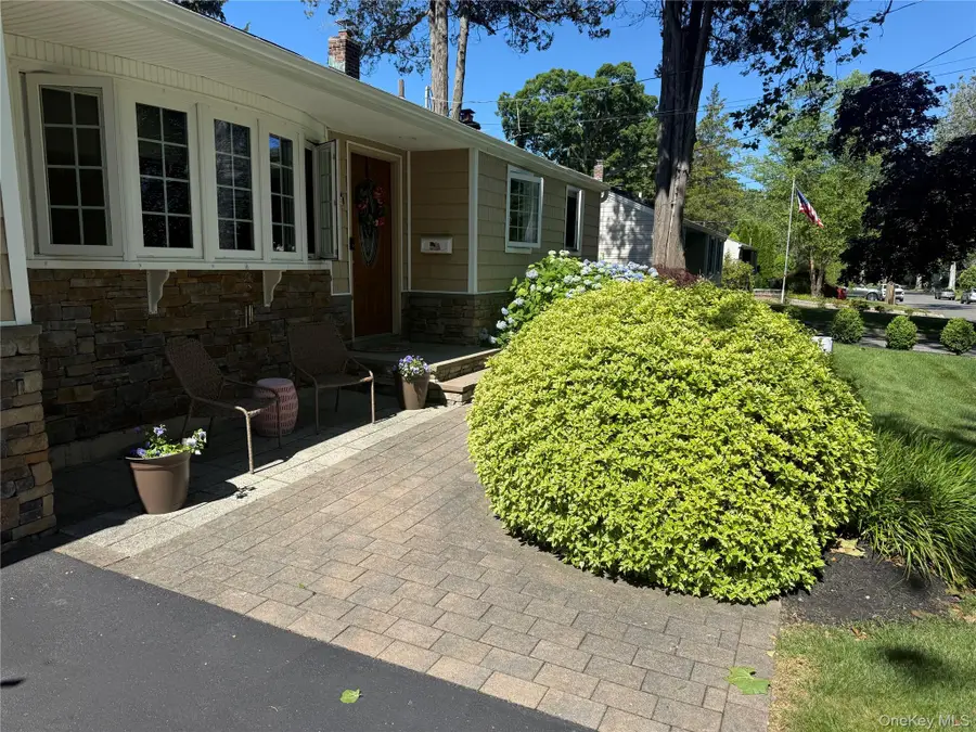 20 Via Continental, Huntington Station, NY 11746 - #2