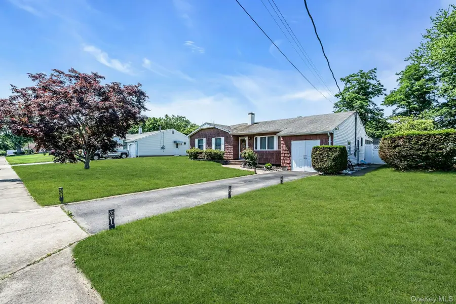 15 Duel Drive, Holbrook, NY 11741 - #3