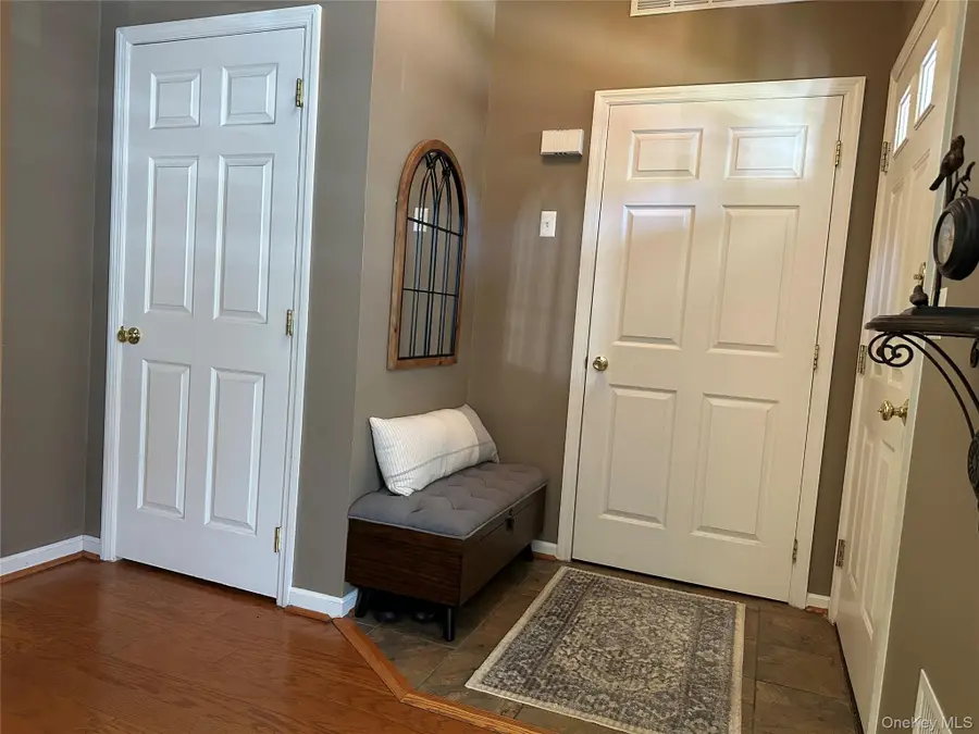 33 Daremy Circle, Medford, NY 11763 - #2