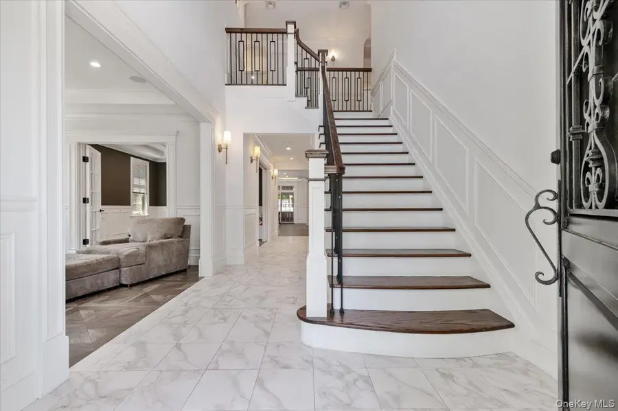 66 Liberty Avenue, Rockville Centre, NY 11570 - #3