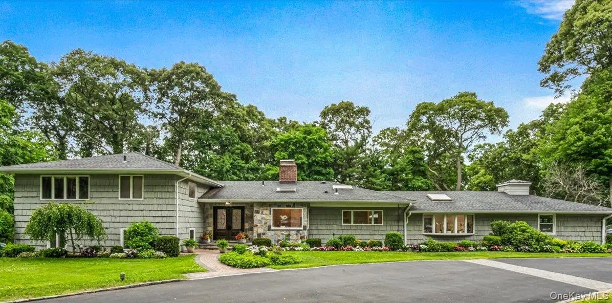 19 Tappentown Lane, Brookville, NY 11545 - #1