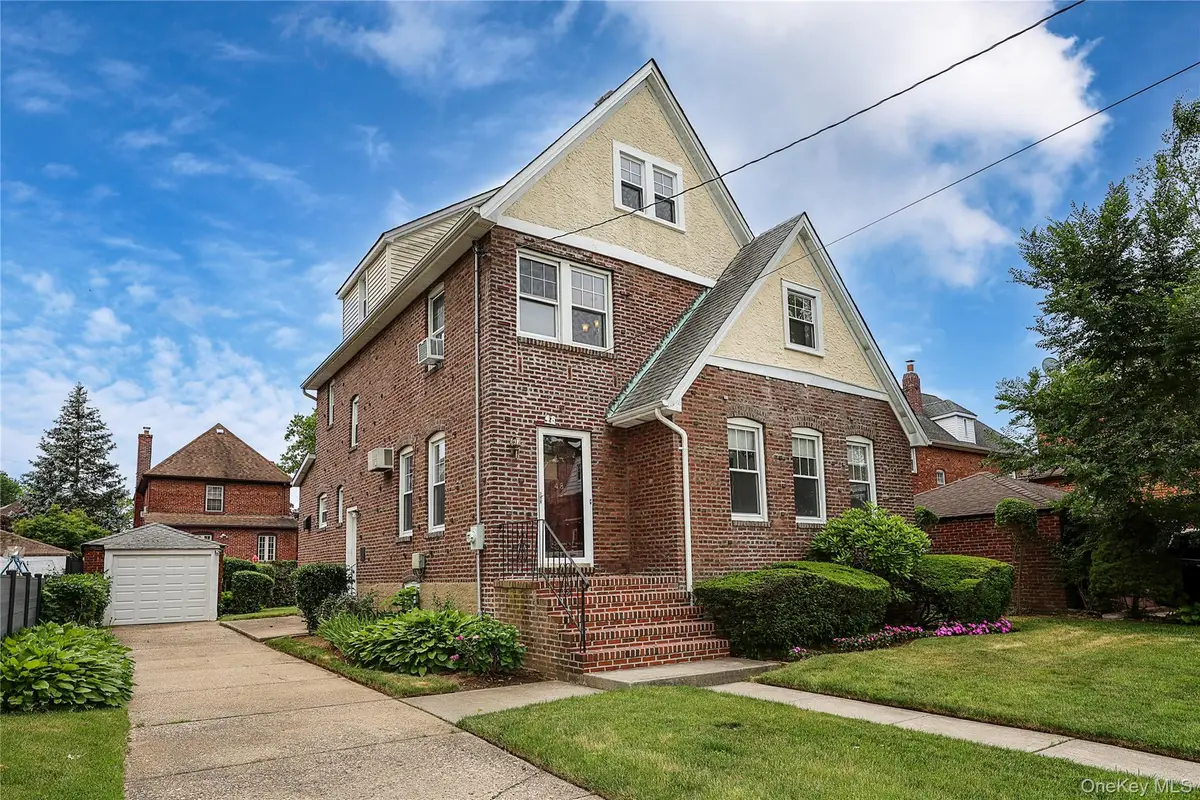48 Surrey Commons, Lynbrook, NY 11563 - #1